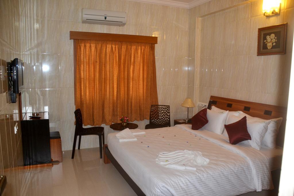 Peace Inn Chennai Extérieur photo