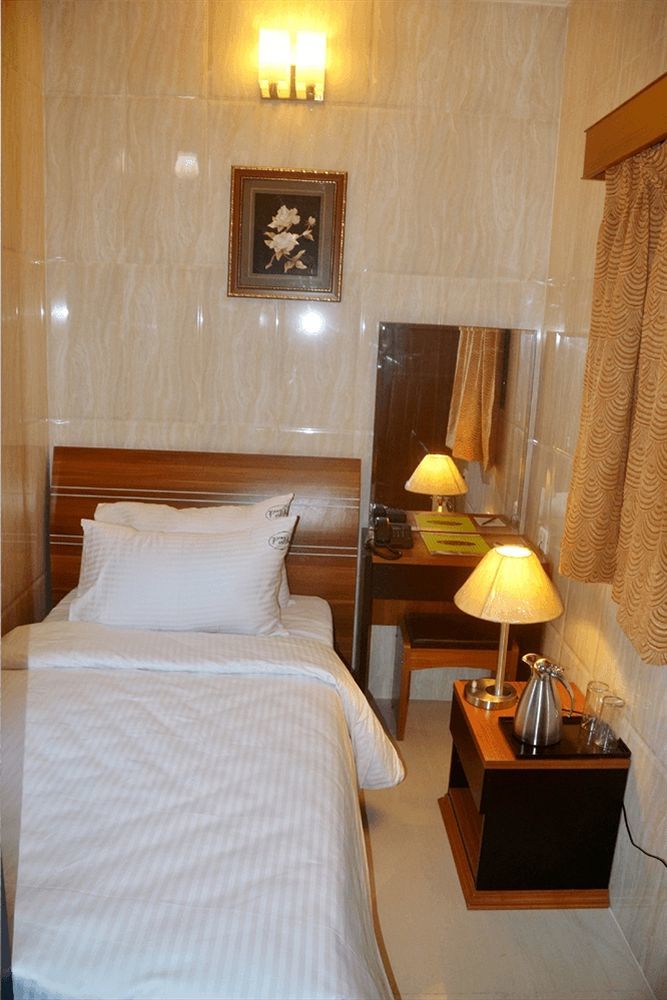 Peace Inn Chennai Extérieur photo