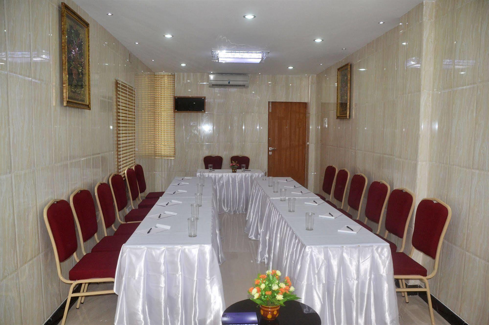 Peace Inn Chennai Extérieur photo