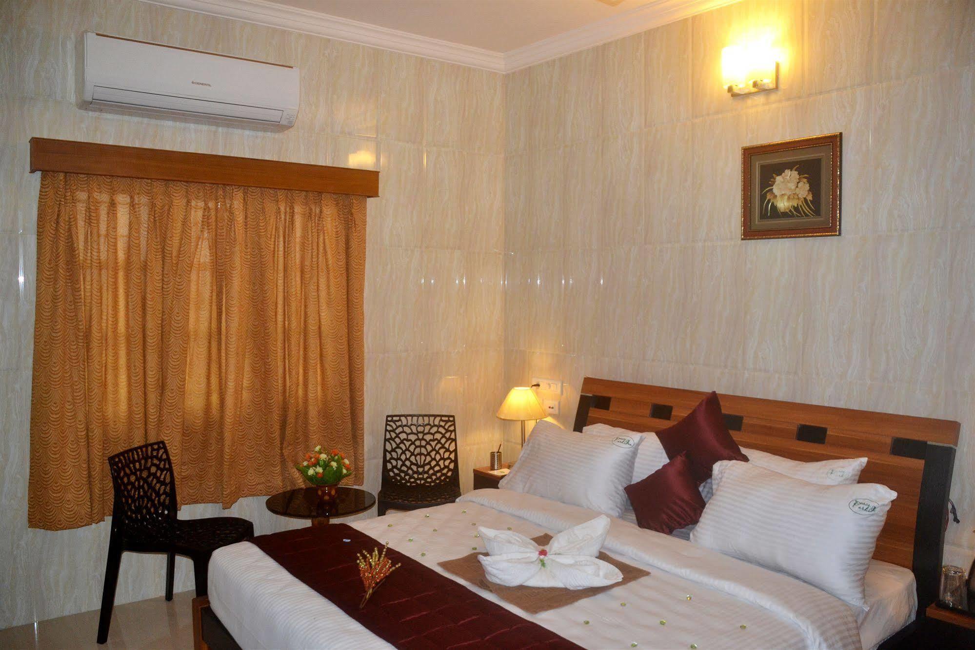 Peace Inn Chennai Extérieur photo