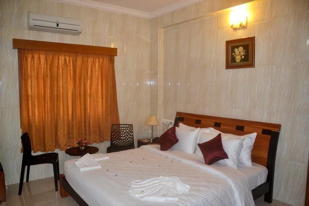 Peace Inn Chennai Extérieur photo